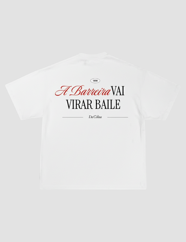 Oversized - Gigante da Colina Hover Image